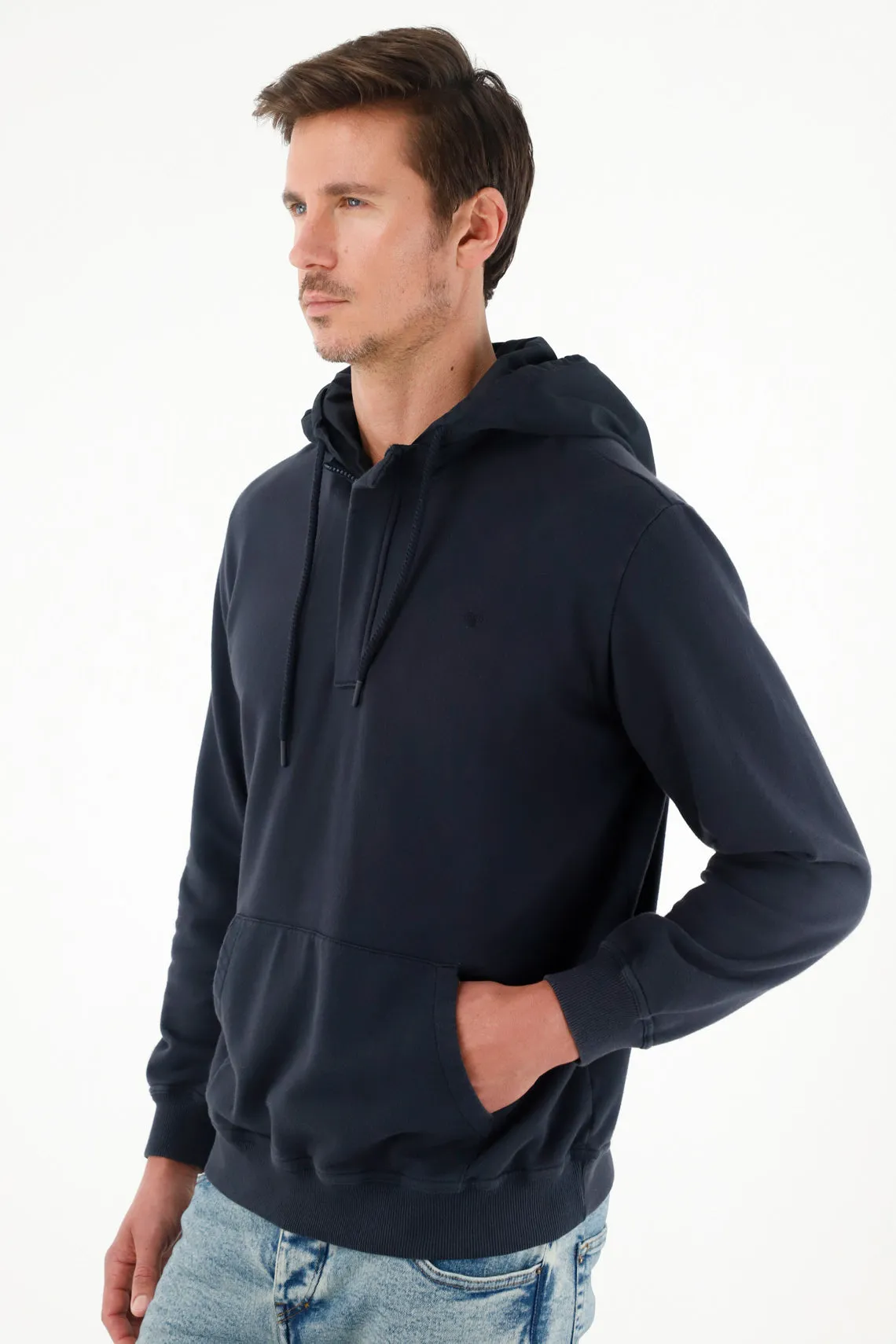 Buzo tipo hoodie con capucha azul para hombre