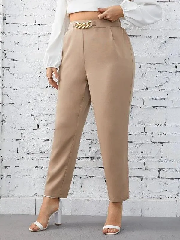 Calça Com Detalhe de Corrente Femina Plus Size - Ariel