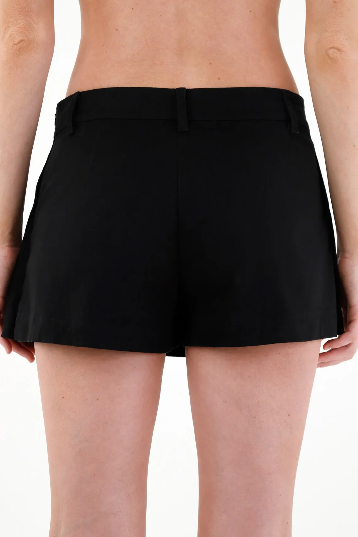 Falda short negra con pliegues para mujer